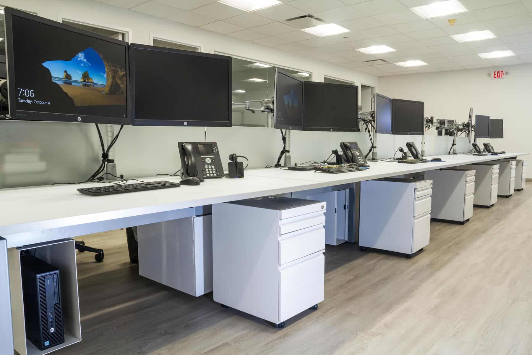Trading Floor Furniture & Desks Saraval Industries