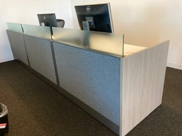 Ledger X Knoll Sit/Stand Desks in office display