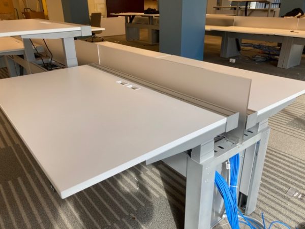 2 table sit / stand technical desk