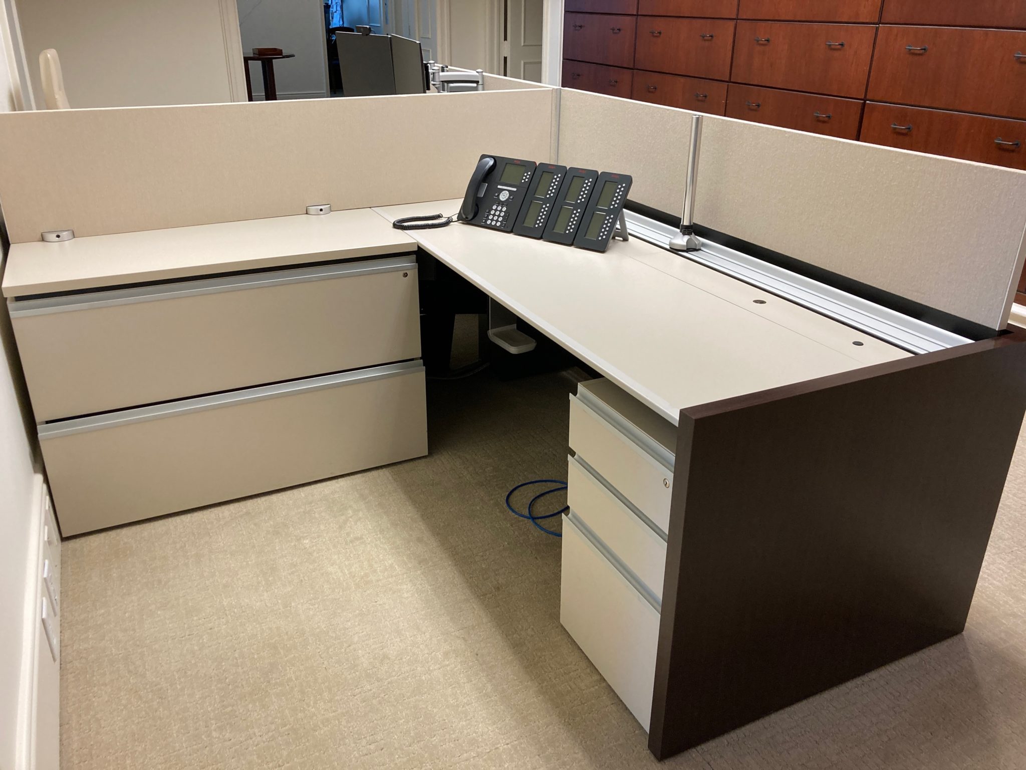 Used Innovant Trading Desk with Fabric Dividers